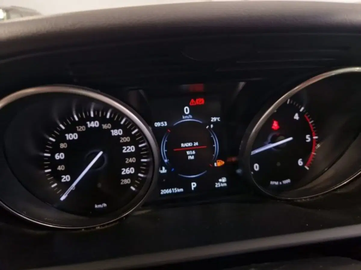 Land Rover Range Rover Sport usata a Livorno (18)