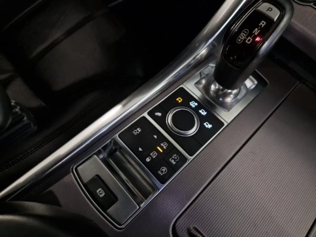 Land Rover Range Rover Sport usata a Livorno (19)