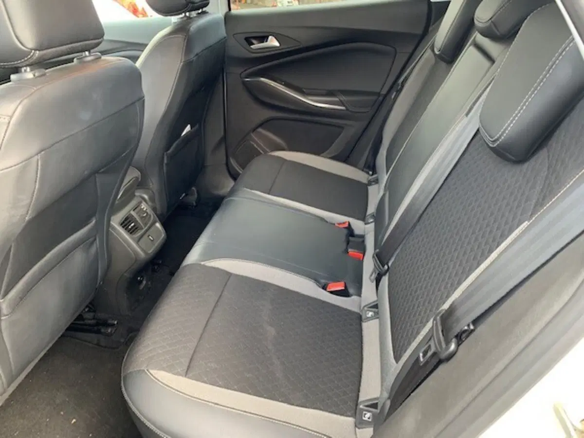 Opel Grandland X usata a Catania (10)
