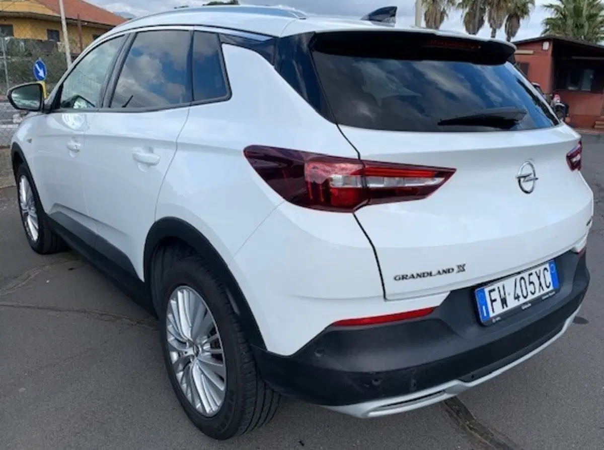 Opel Grandland X usata a Catania (4)