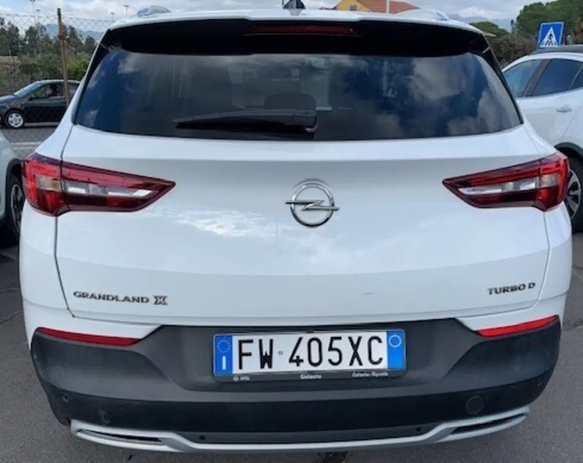 Opel Grandland X usata a Catania (5)