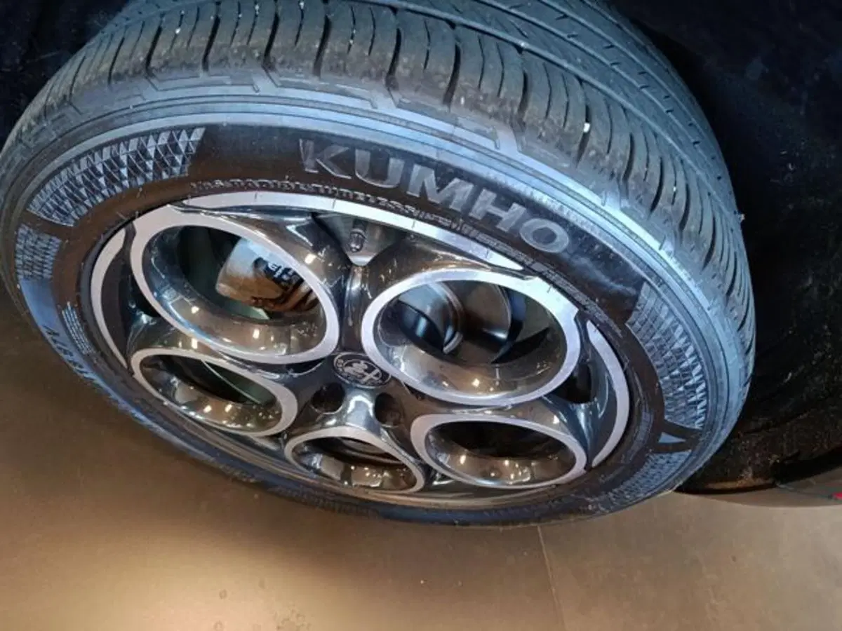 Alfa Romeo Tonale usata a Modena (7)
