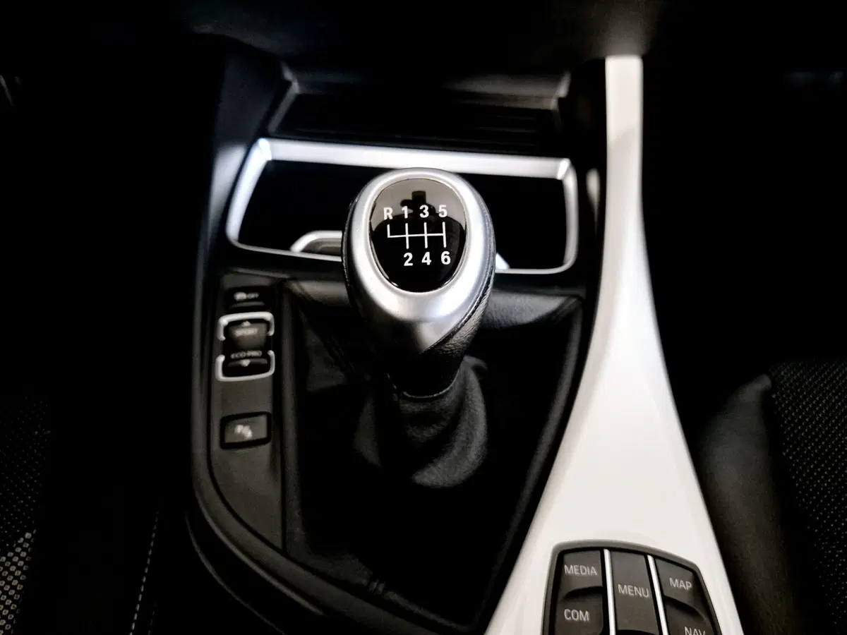 BMW Serie 1 5p. usata a Torino (12)