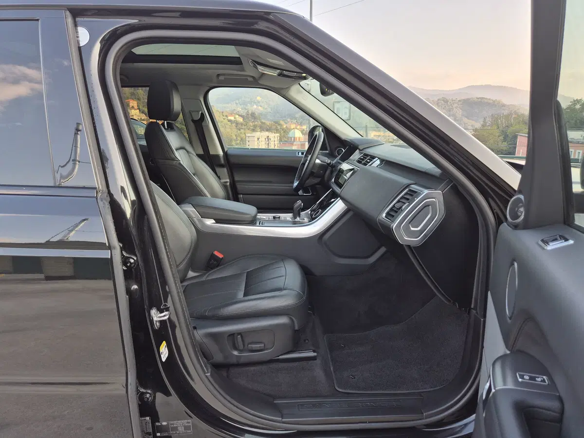 Land Rover Range Rover Sport usata a Genova (9)