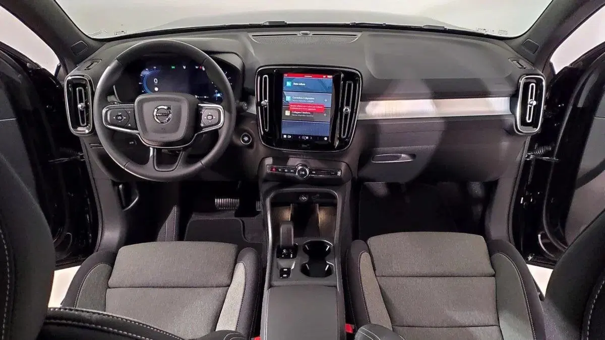 Volvo XC40 usata a Como (5)
