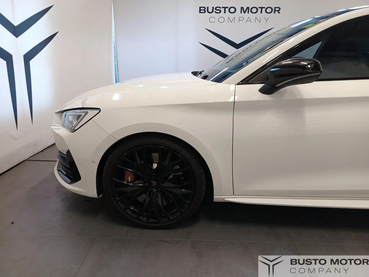 Cupra Leon usata a Varese (7)