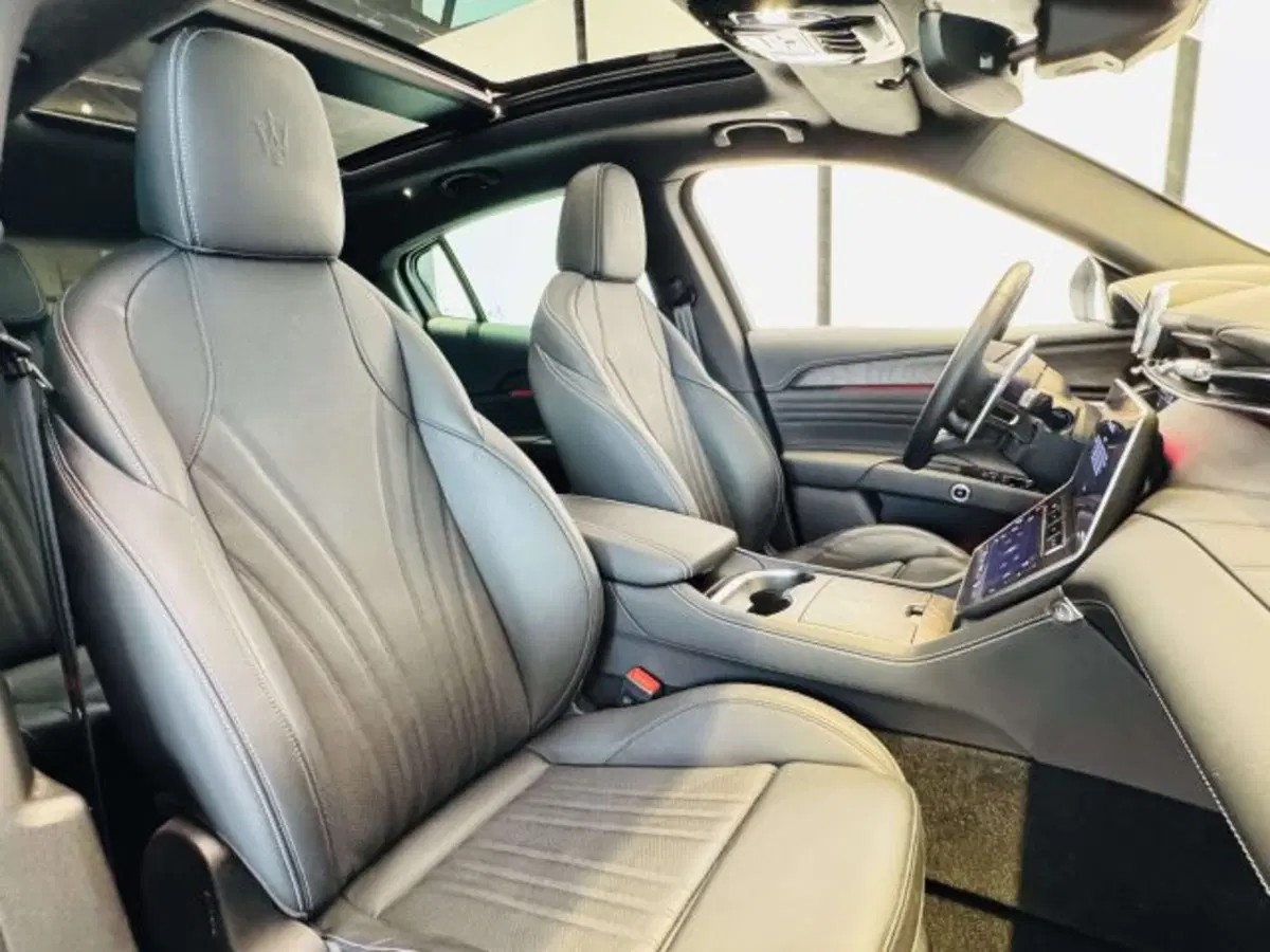 Maserati Grecale usata a Torino (15)