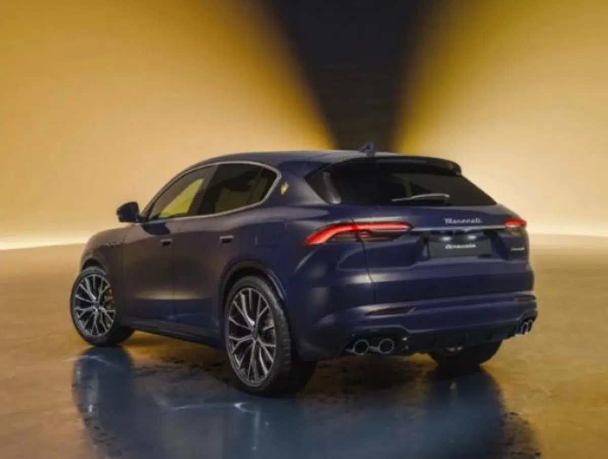 Maserati Grecale nuova a Torino (3)
