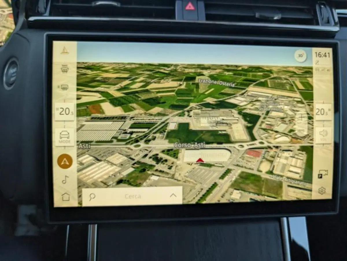 Land Rover Range Rover Velar usata a Cuneo (12)