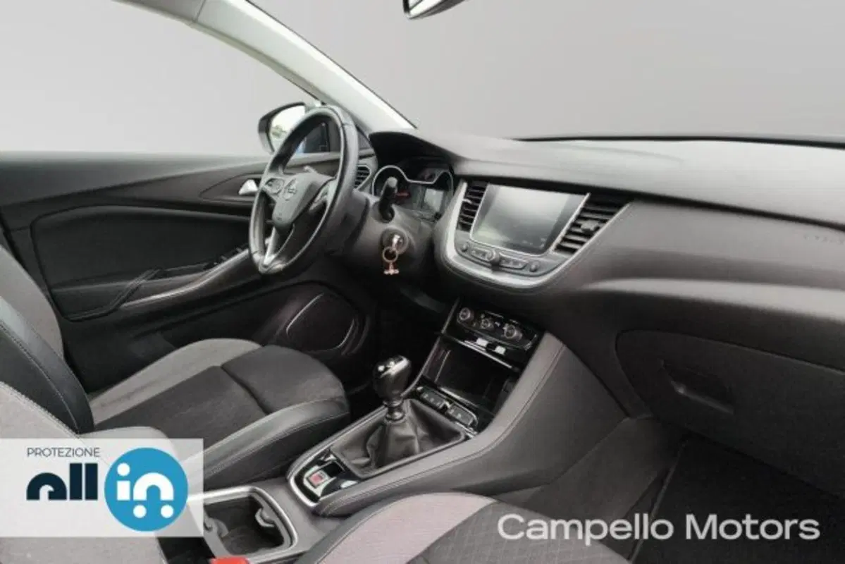 Opel Grandland X usata a Venezia (14)