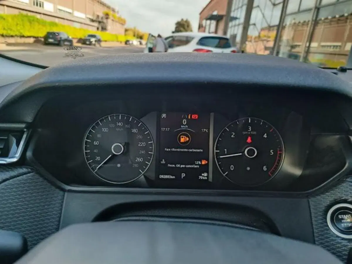 Land Rover Range Rover Velar usata a Pisa (2)