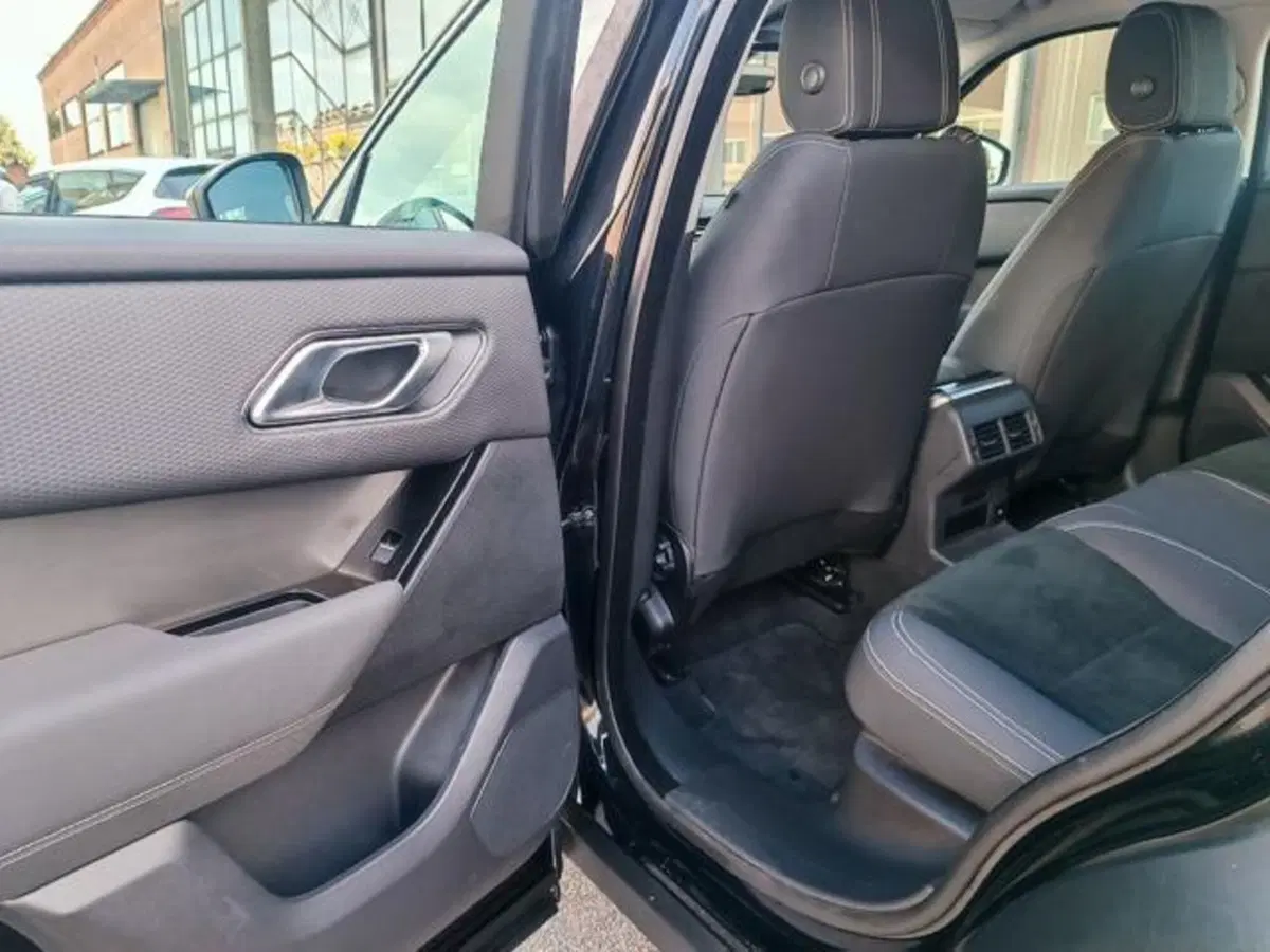 Land Rover Range Rover Velar usata a Pisa (7)