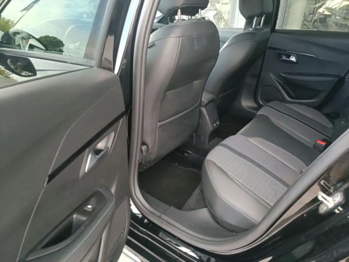 Peugeot 208 usata a Pisa (14)
