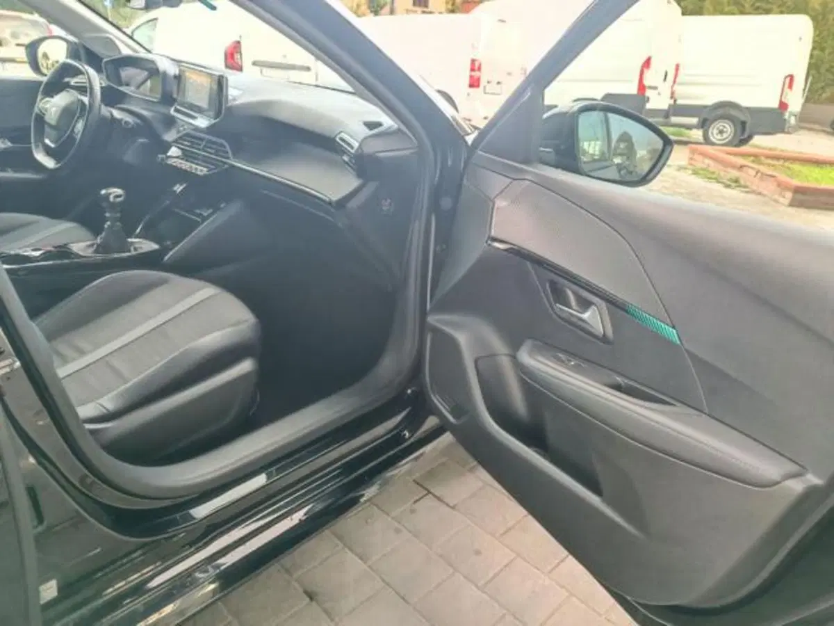 Peugeot 208 usata a Pisa (7)