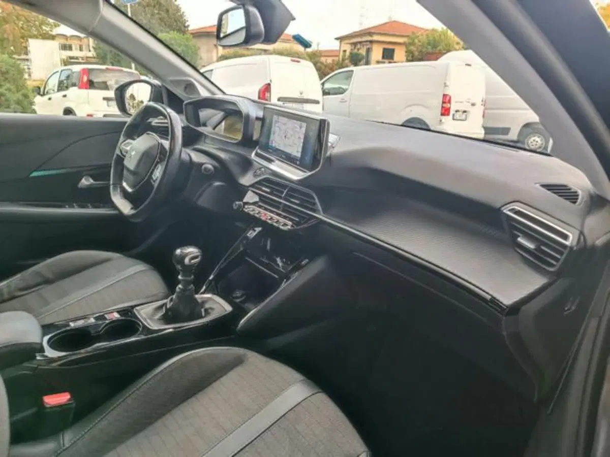 Peugeot 208 usata a Pisa (8)