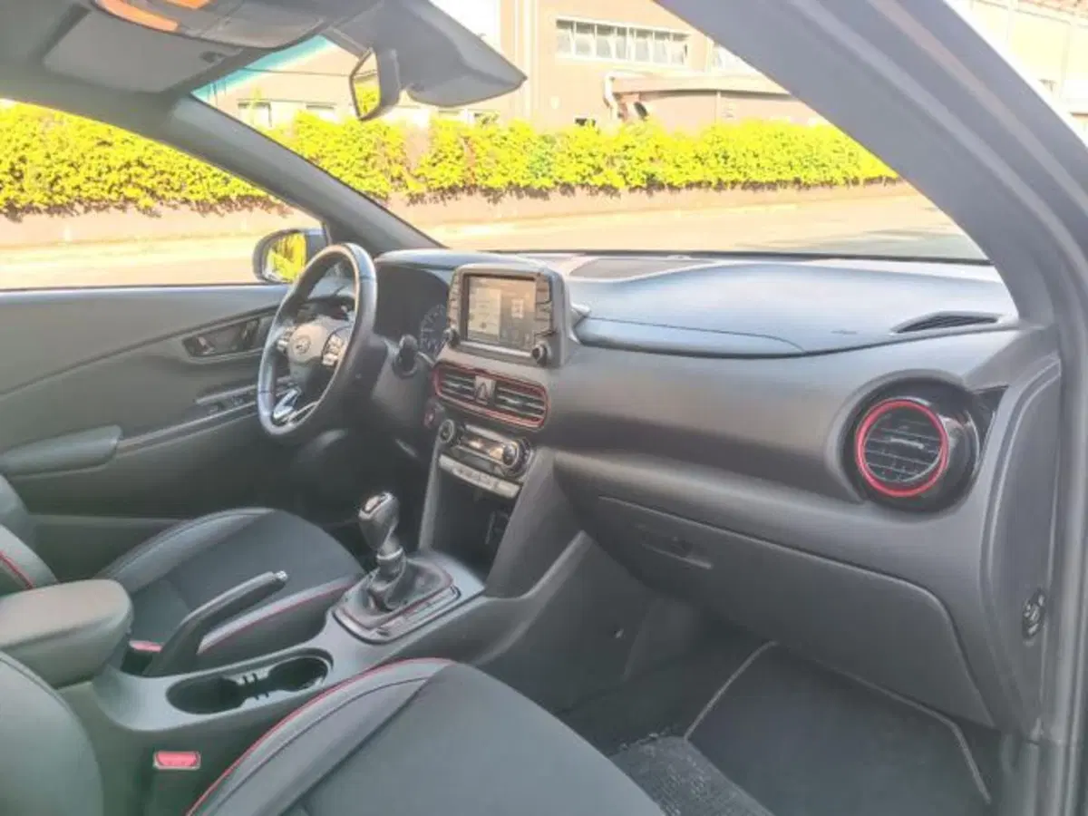 Hyundai Kona usata a Pisa (13)