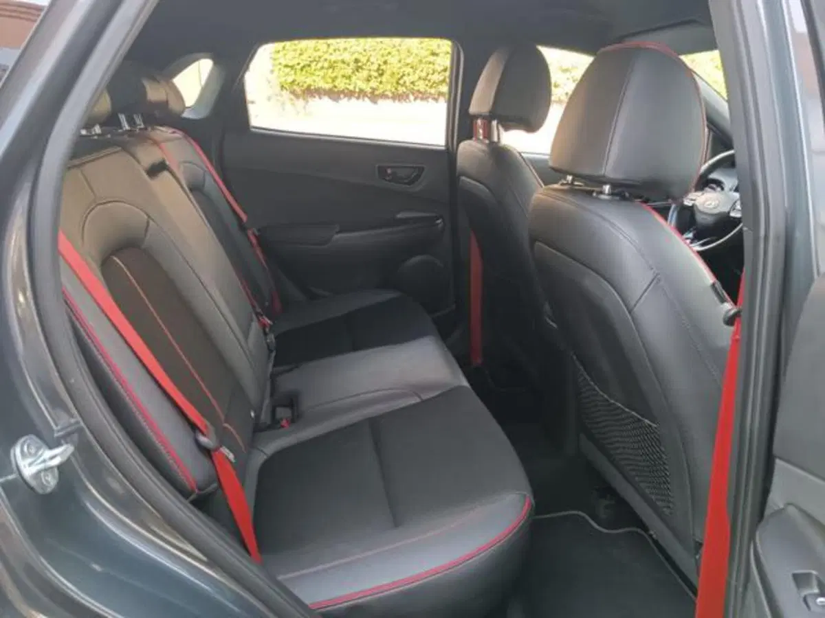 Hyundai Kona usata a Pisa (16)