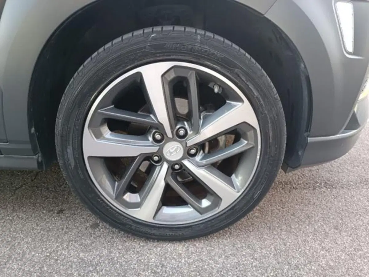 Hyundai Kona usata a Pisa (7)