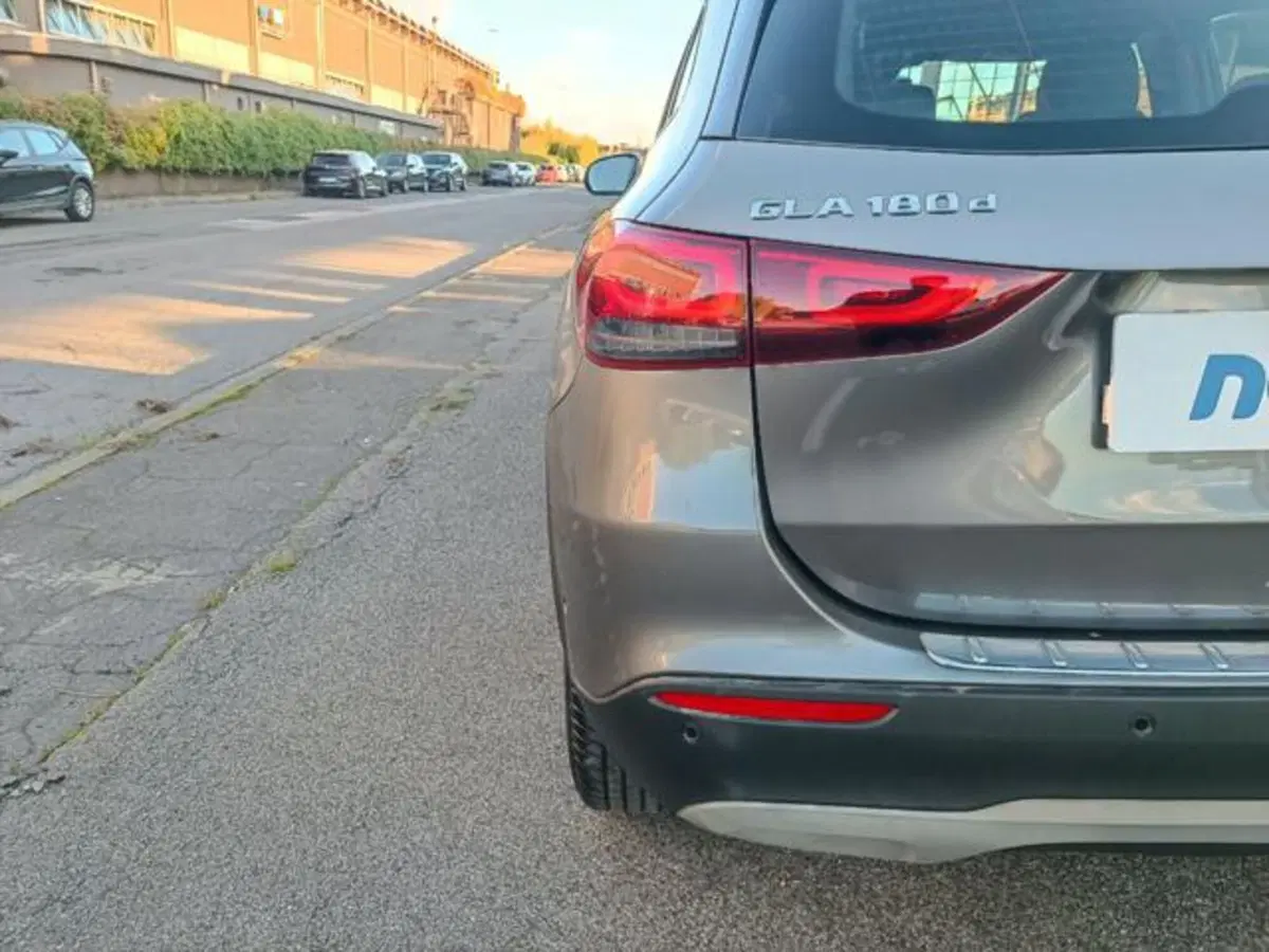 Mercedes-Benz GLA SUV usata a Pisa (7)