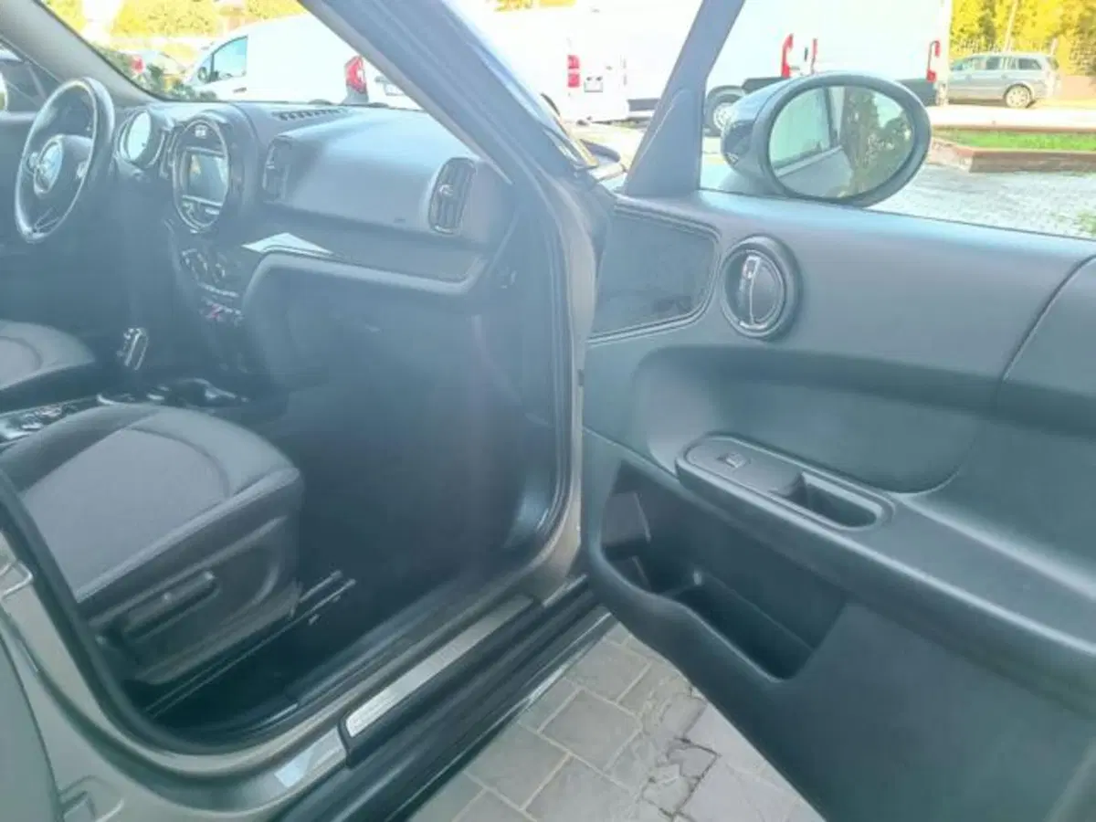 MINI Mini Countryman usata a Pisa (14)