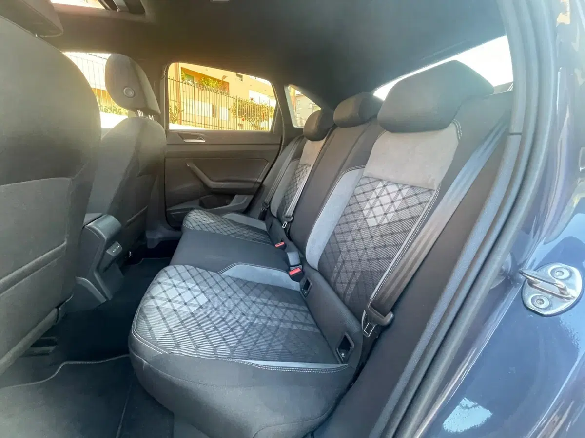 Volkswagen Taigo usata a Messina (10)